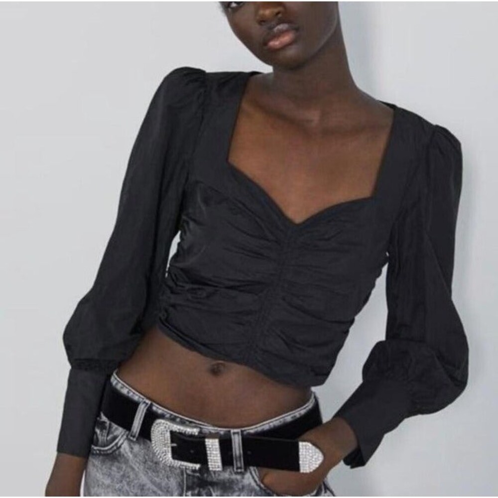 STORE CLOSING FRI JAN 23 Zara black long puff sleeve ruched crop top size S